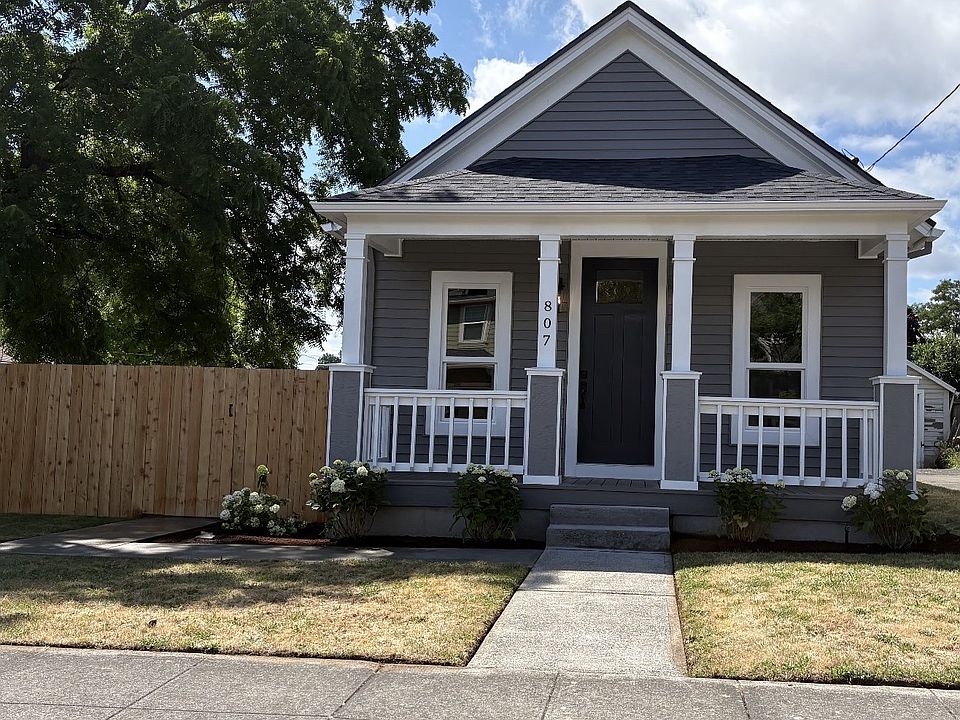 1st image of 807 NE 74th Ave