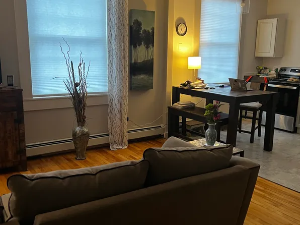123 Union Sq #B, Milford, NH 03055
