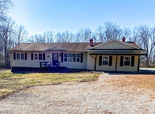 907 E Paradise Ln, Farmersburg, IN 47850