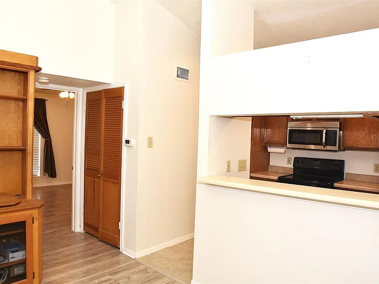 2121 El Paseo St #2000 — Photo 11