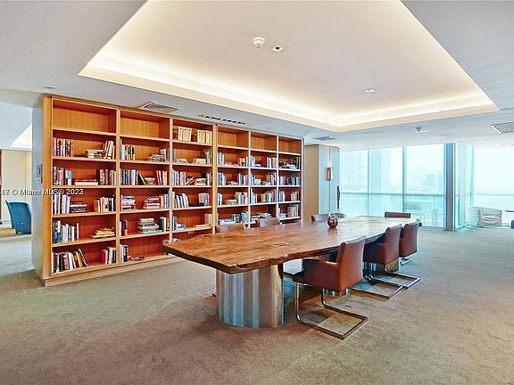 3rd image of 900 Biscayne Blvd APT 2901