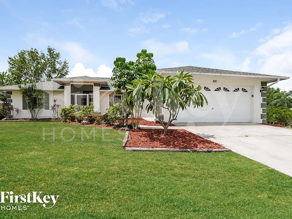 300 SE 16th St