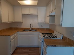 216 Cypress Ave APT J, Santa Ana, CA 92701