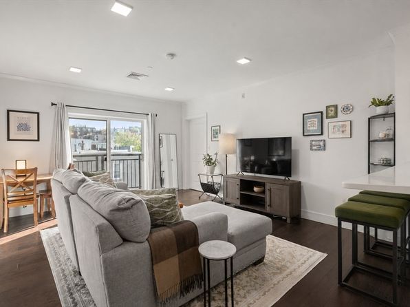 320 Maverick St Unit 303, East Boston, MA 02128