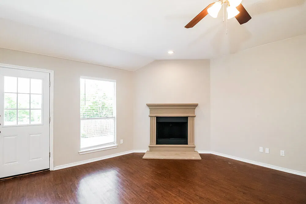 3 bed, 2.0 bath, 1545 sqft, $1,955 — Photo 4