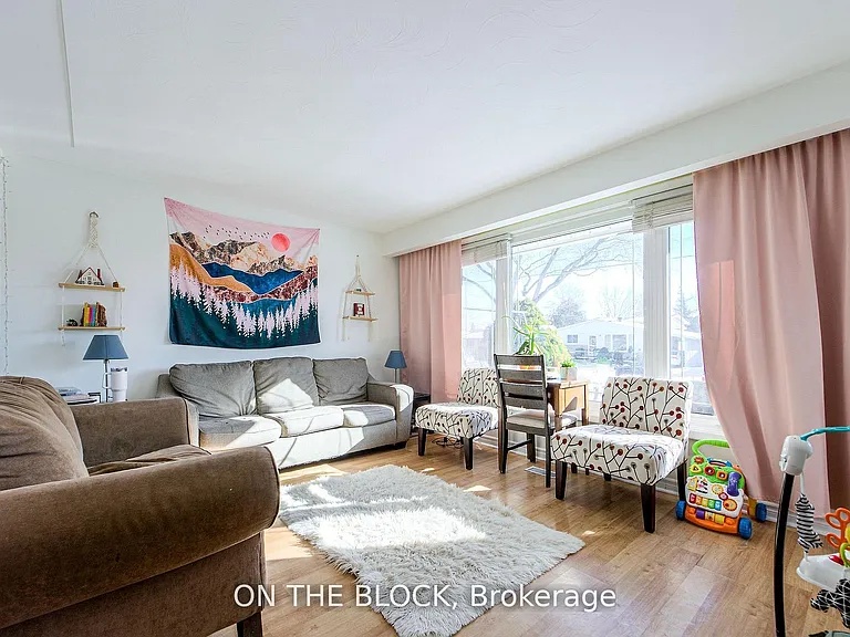 151 Nugent Dr #UPPER — Photo 2