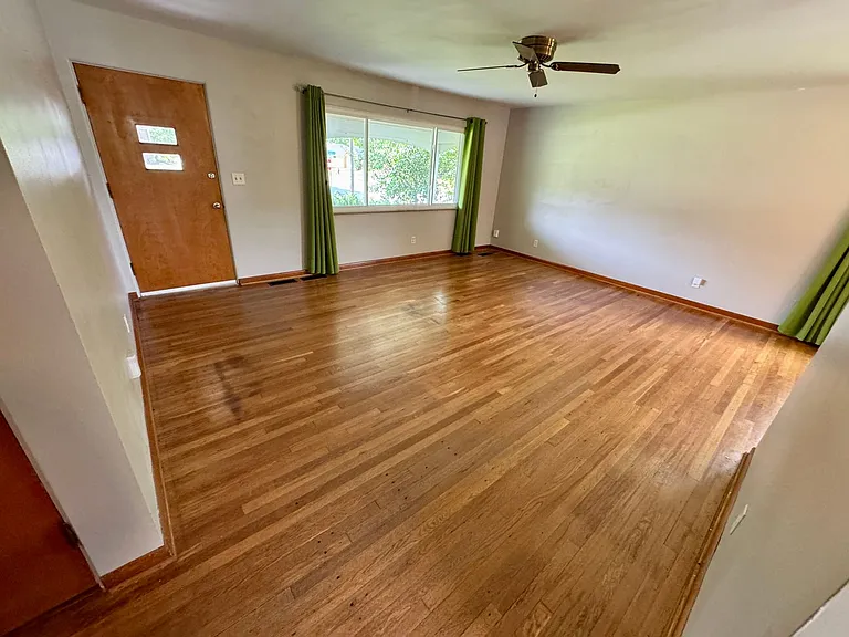 2562 Bristol Rd — Photo 5