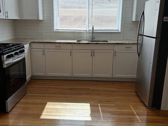 2nd image of 1938 Kenilworth Ave APT 2