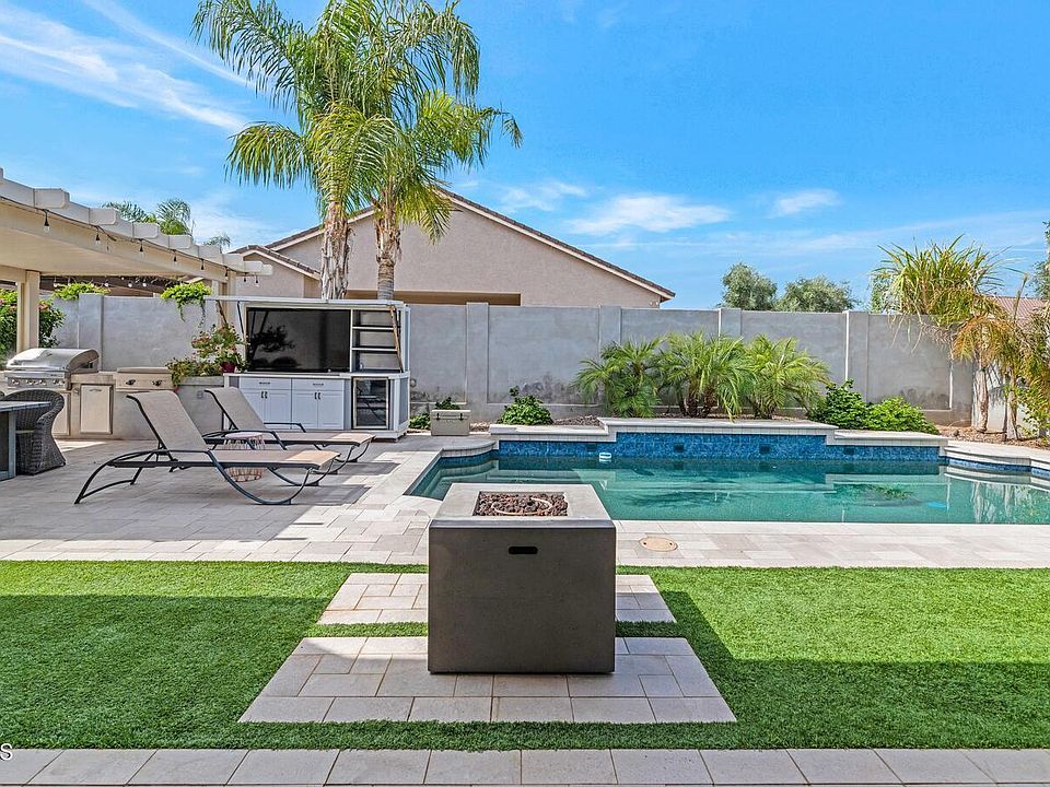 1st image of 3841 E Vallejo Drive