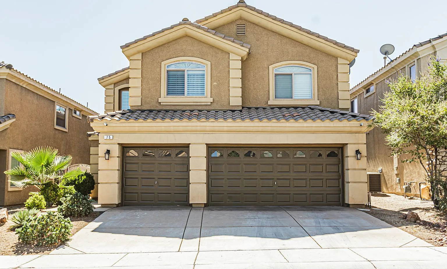 4 Bedroom home located in Rhodes Ranch — Photo 1