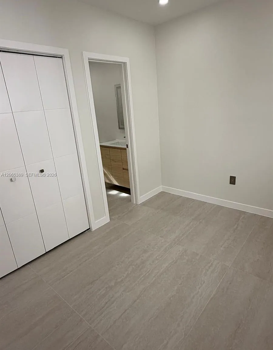 Beacon Manor — Photo 3
