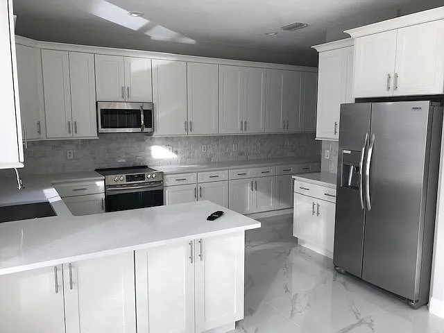 18044 Java Isle Dr — Photo 5