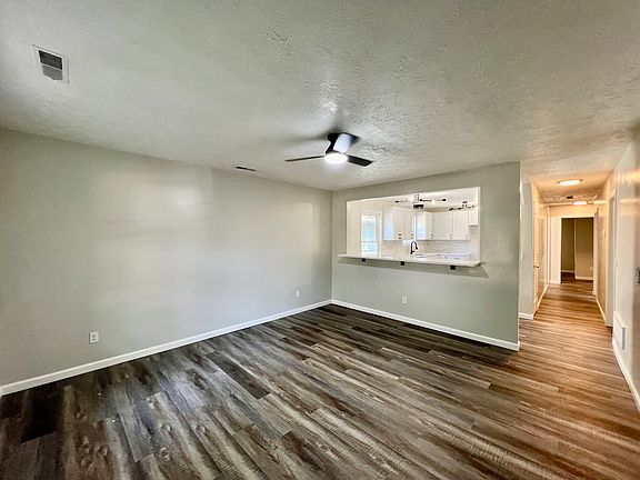 5th image of 28 Sycamore Dr