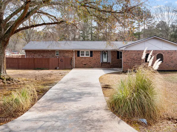 305 Greenview Ct, Cedartown, GA 30125