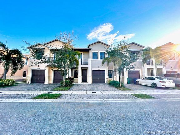 2nd image of 10452 NW 61st St