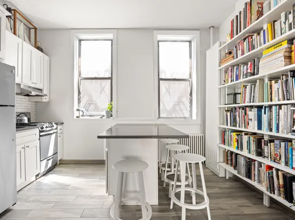 192 Union Street image 26 of 36