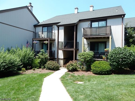 2nd image of 16312 DELL PL. BLDG 16 #312