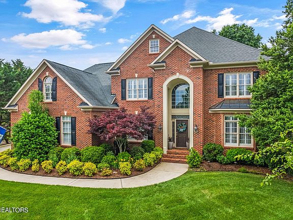 3rd image of 9137 Hailes Abbey Ln