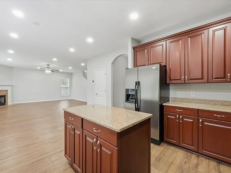 8 Woods Way — Photo 31