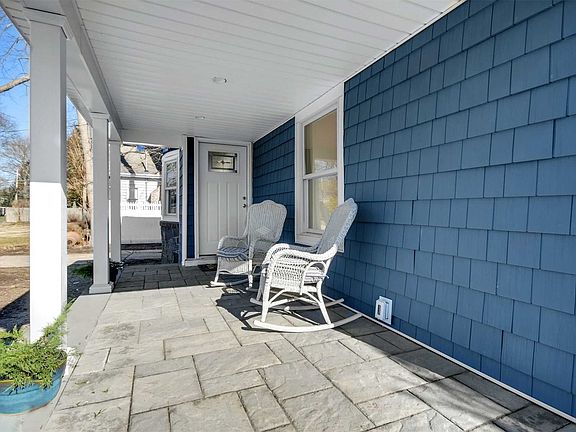 3rd image of 11 Secaucus Ln