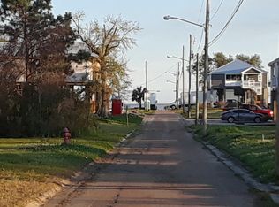 129 Market St, Waveland, MS 39576