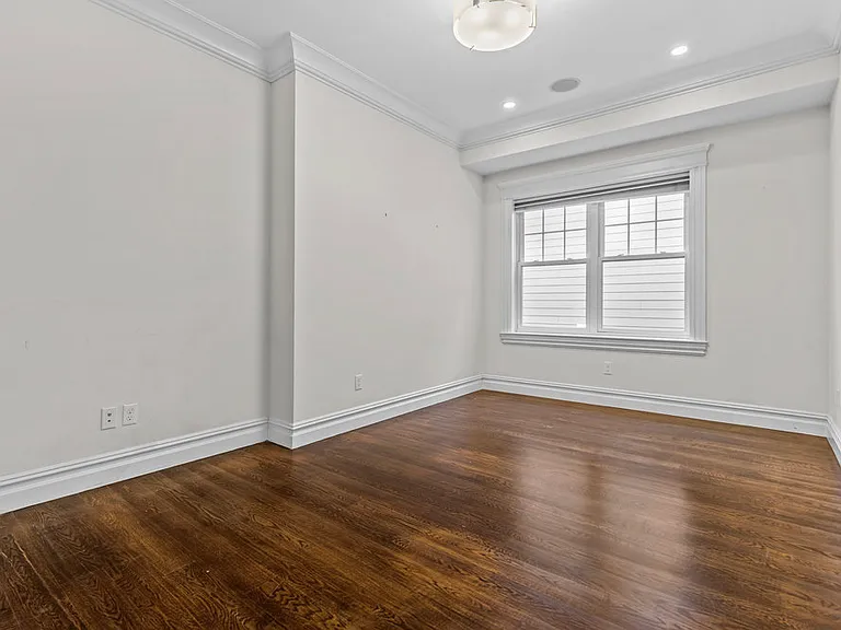 161 Tudor St #4 — Photo 18