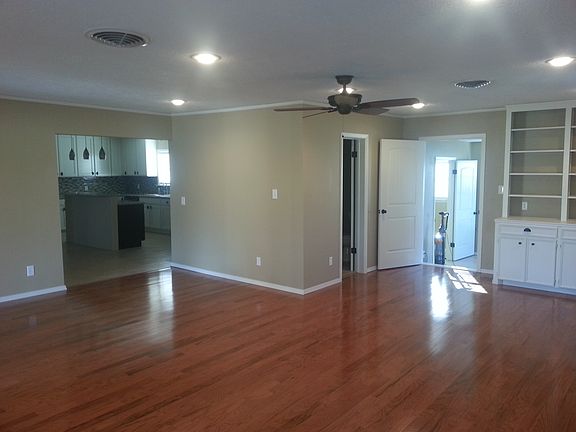3rd image of 115 Burford St