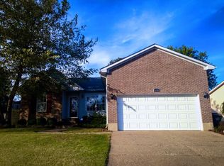 8705 Lambach Ln, Louisville, KY 40220