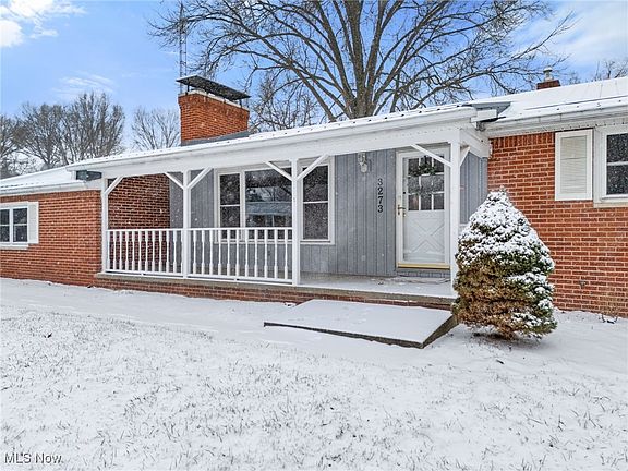 4th image of 3273 Dellwood Ave NW