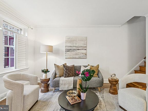 5th image of 2126 Saint James Pl