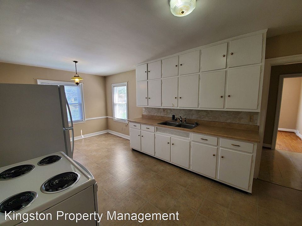 1st image of 288 Hillsboro Ave APT 4