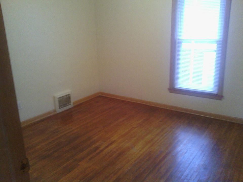 1st image of 524 Winchester Ave #2