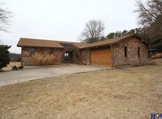 907 154th Rd, Pleasant Dale, NE 68423