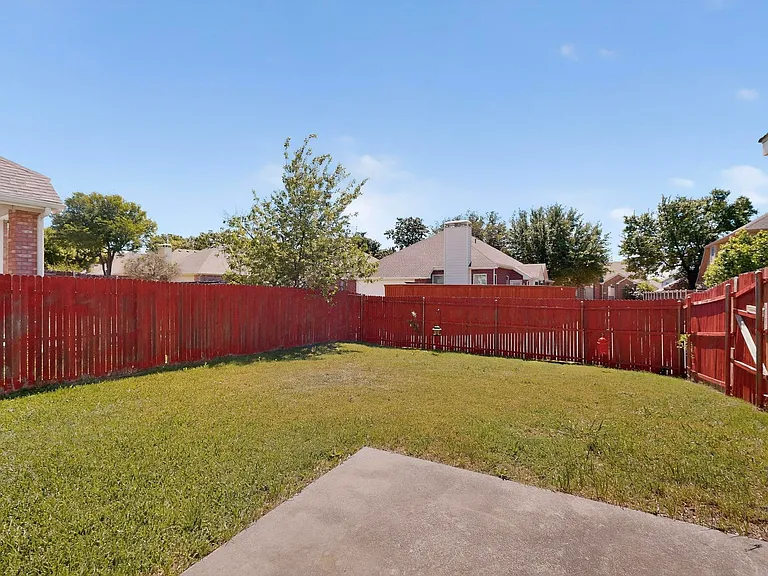 2023 Nottingham Pl — Photo 33