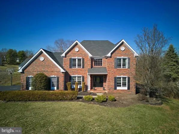 91 Parkside Dr, New Hope, PA 18938