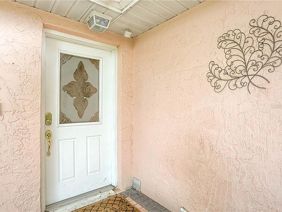 5th image of 2754 Lomond Dr