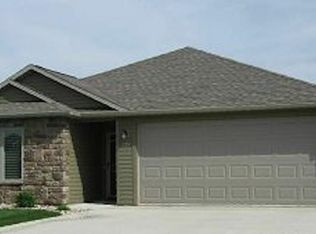 123 Stoneybrook Cir SW, Spencer, IA 51301