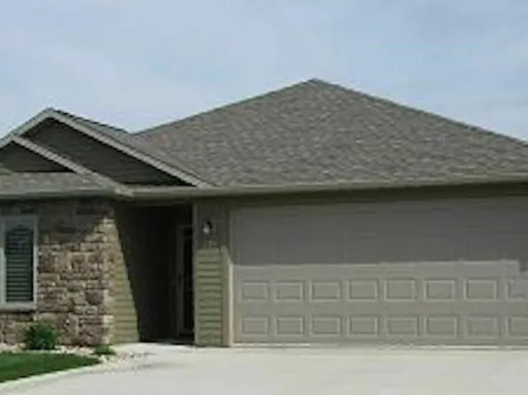 123 Stoneybrook Cir SW, Spencer, IA 51301