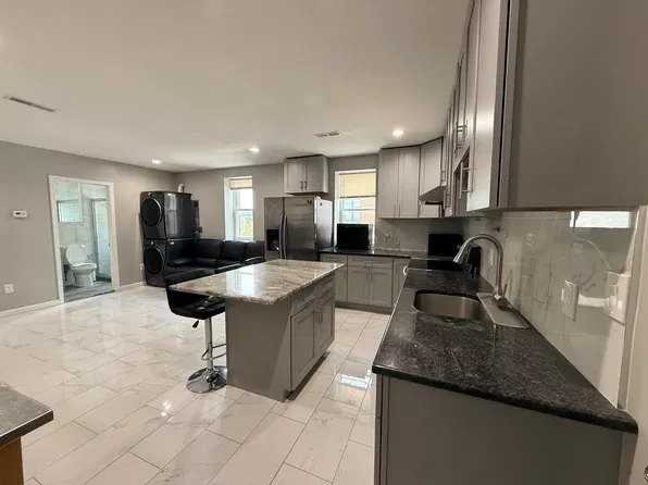 2108 Ridge Ave APT A, Philadelphia, PA 19121