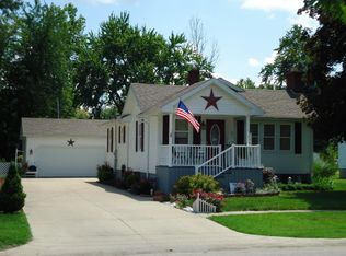 503 E Emmons St, Robinson, IL 62454
