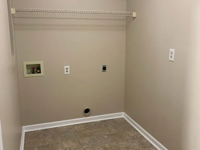 213 Copperfield Ln #213 — Photo 12