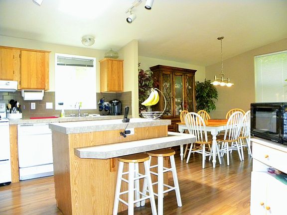 4th image of 280 E Forest Dr