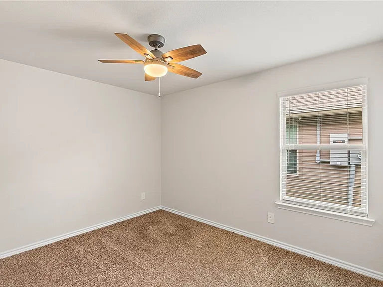 7621 Cowboy Trail Ln — Photo 14
