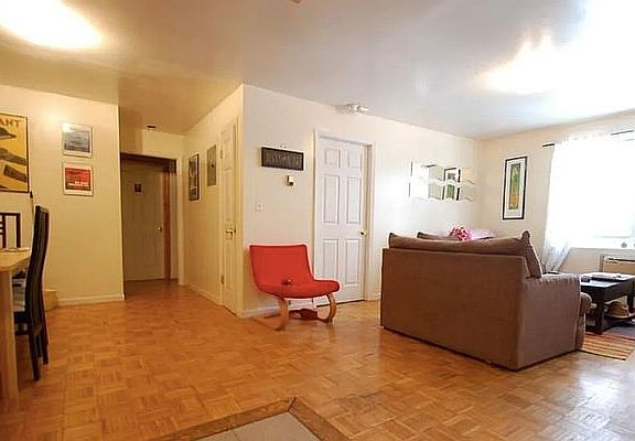 2nd image of 105 Stanton St APT 2R