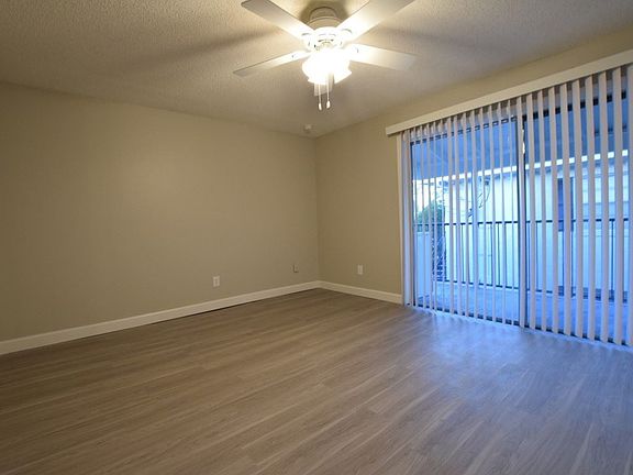 3rd image of 3323 N Westmoreland Dr #4