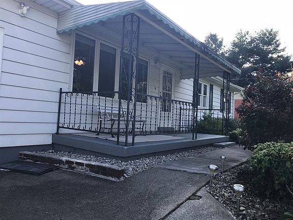 4th image of 548 S Deepwood Dr