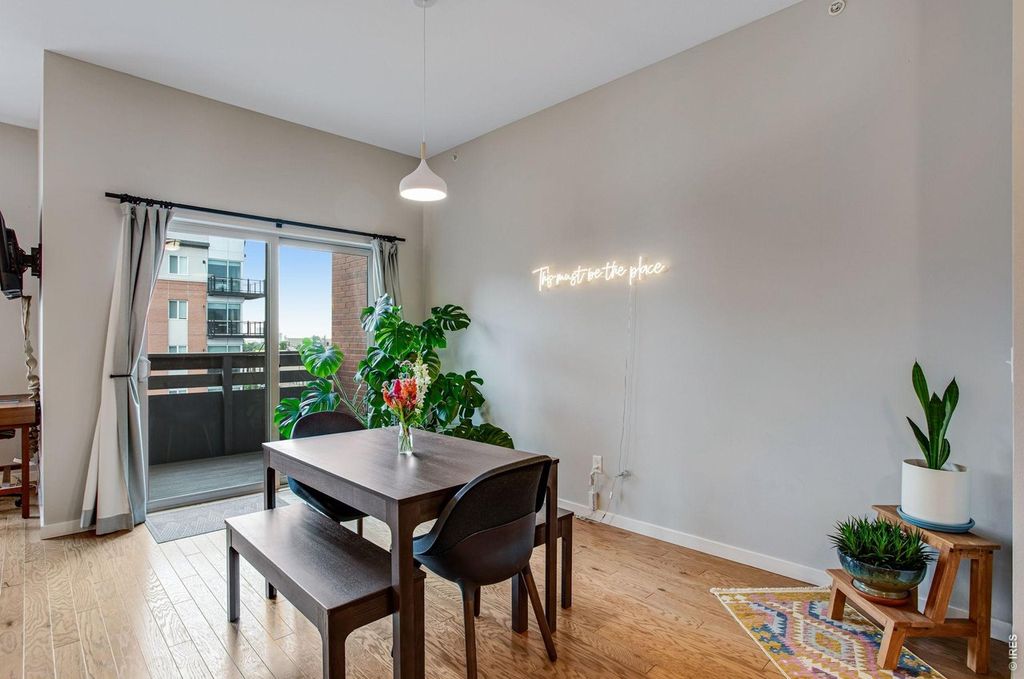 204 Maple St #305
