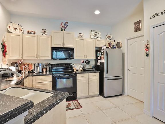 3rd image of 1299 Nora Ln