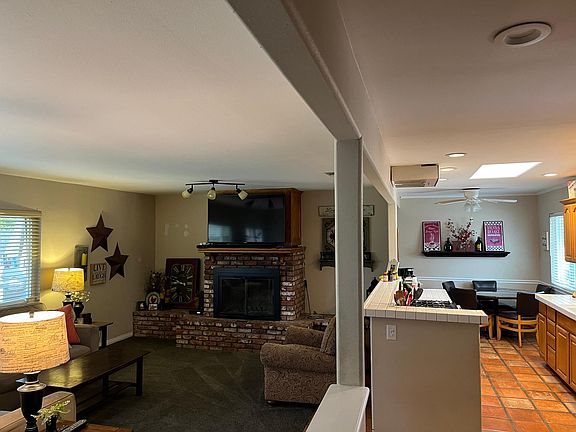 5th image of 250 Grande Vista St