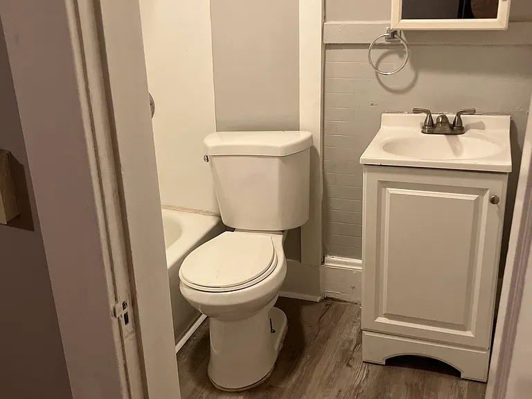 288 Hanover St #3 — Photo 6
